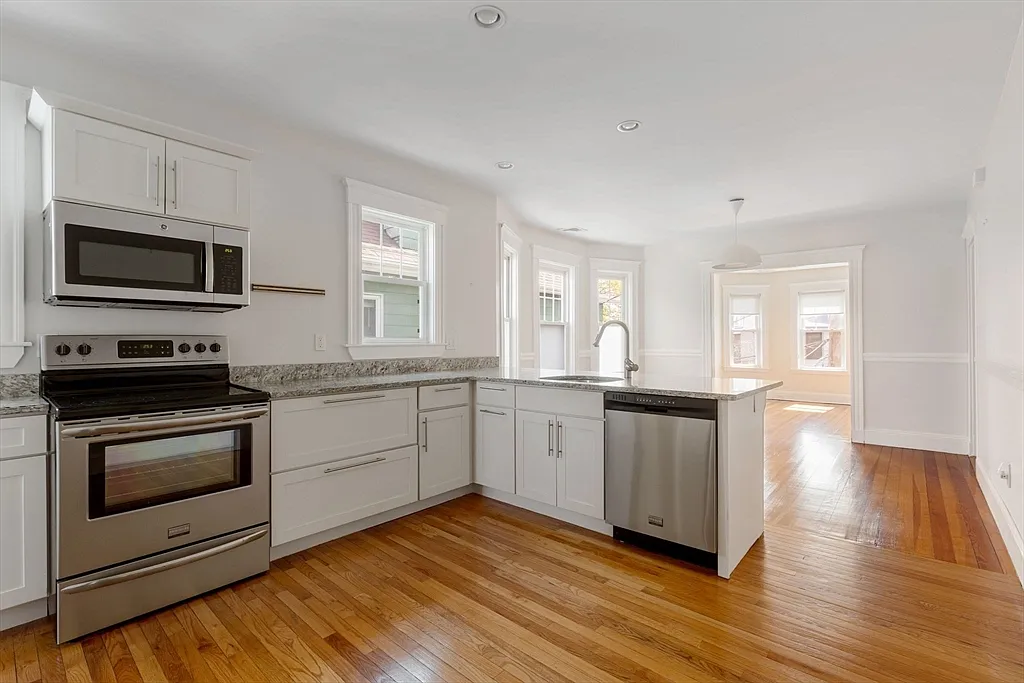 Building Photo - 12 Rindgefield St #2