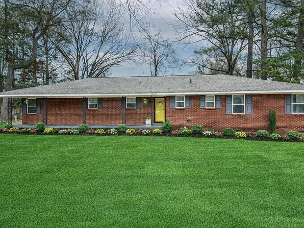 2662 Elmore Park Rd, Bartlett, TN 38134