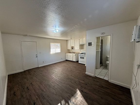 3rd image of 294 S Front Rd E #313-3