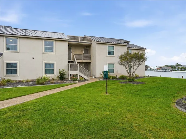 2515 Bayhouse Dr, Rockport, TX 78382