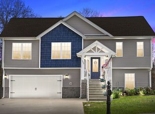 433 Woodtrace Dr, Clarksville, TN