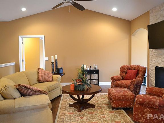 4th image of 6806 N White Fir Dr
