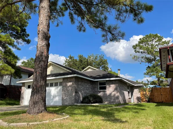 9415 Westacre Pl, Houston, TX 77083