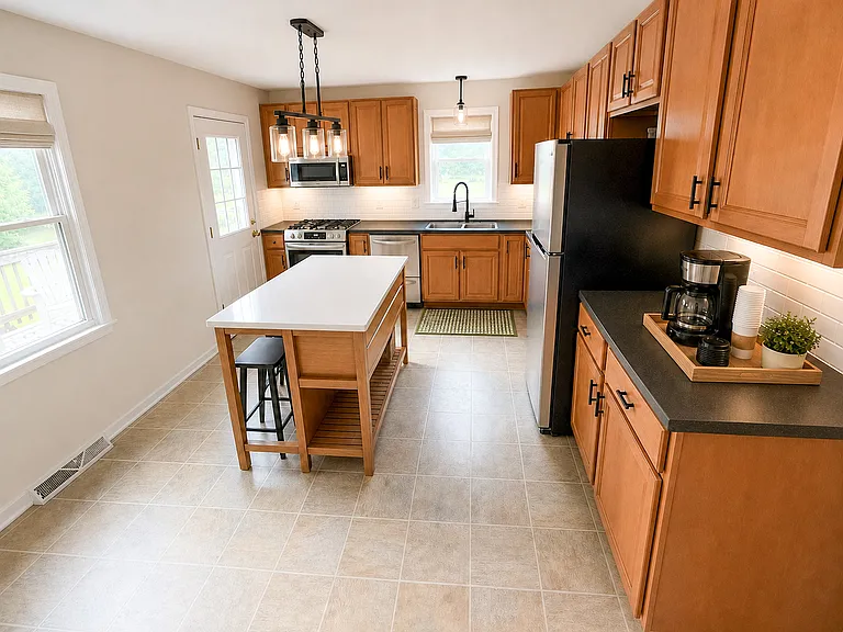 1411 Holly Grove Dr — Photo 4
