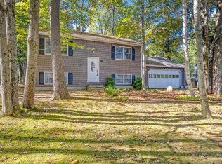 10 Wood Ave, Topsham, ME 04086