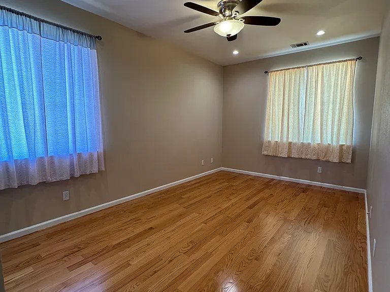 Upstairs Bedroom 1