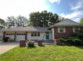 205 SW Craigmont Dr, Lees Summit, MO 64081