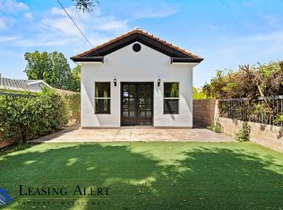 5011 Hayvenhurst Ave, Encino, CA 91436