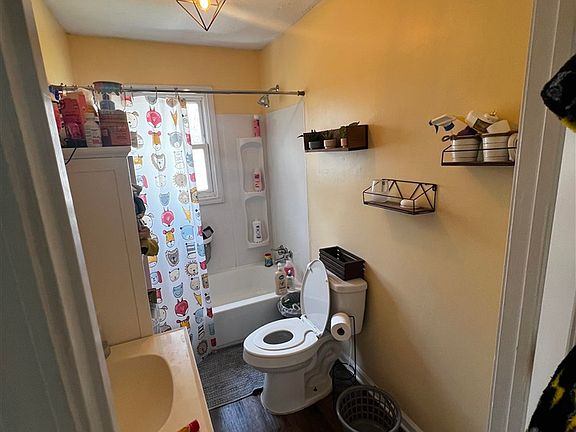 5th image of 8991 Morgantown Rd