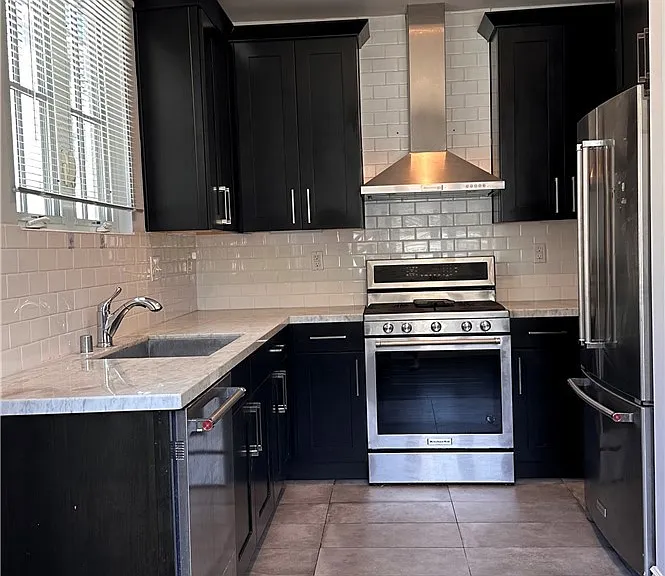 683 N 1st Ave #A — Photo 3
