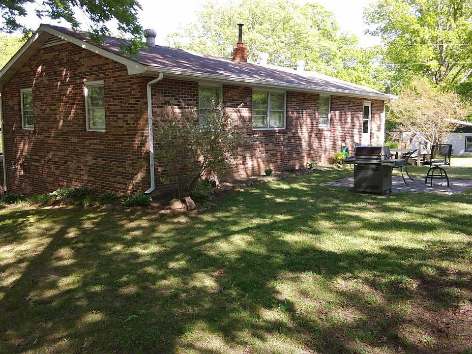 2nd image of 127 Gentry Cir