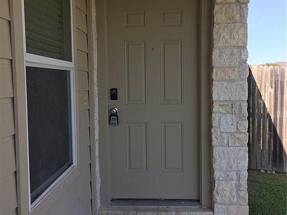 3rd image of 119 Salas Dr