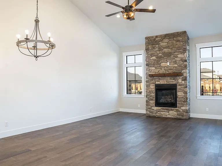 4200 W Lovegood Ln — Photo 13