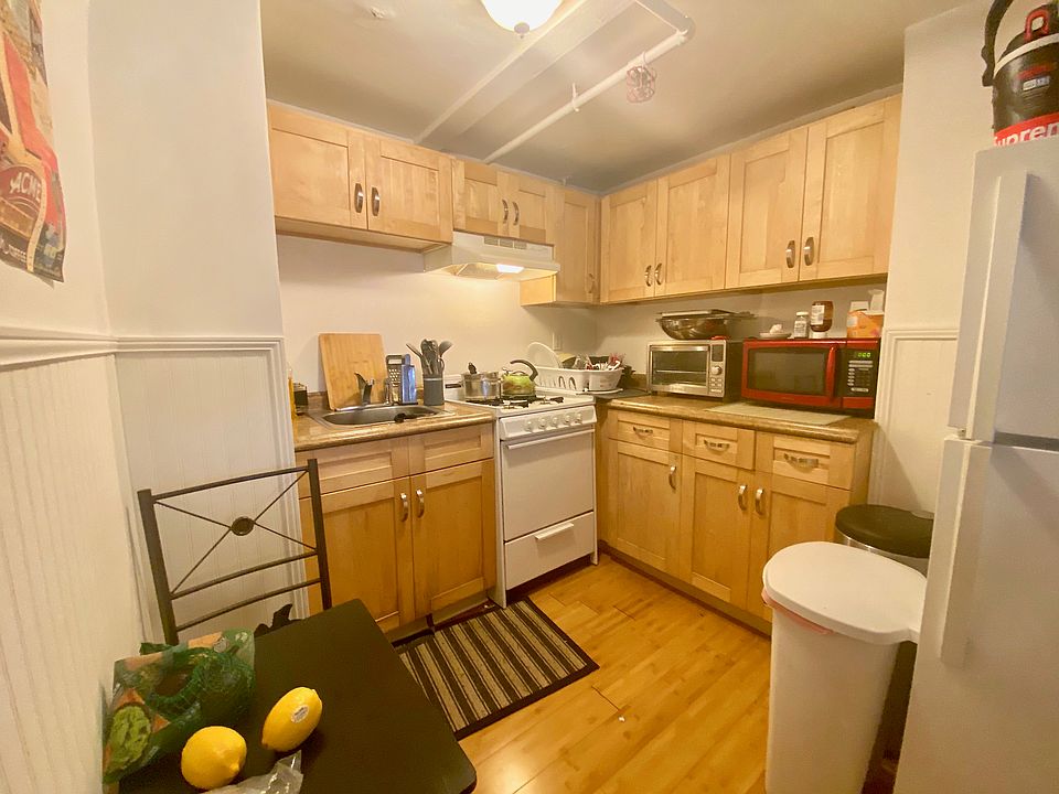 2nd image of 249 4th Ave APT 1