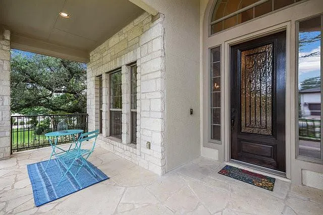 9900 Tree Bend Cv — Photo 3