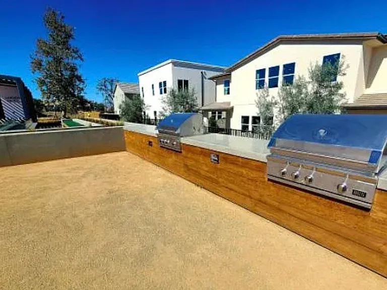 27031 California Ct — Photo 36