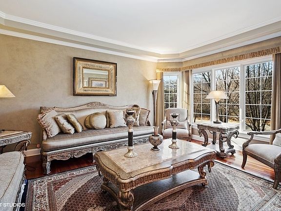 4th image of 200 Lori Ct