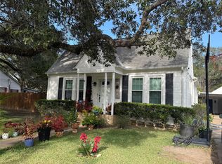 404 Clark St N, Eagle Lake, TX 77434