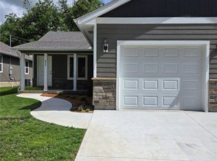 822 Carolina St, Neodesha, KS 66757