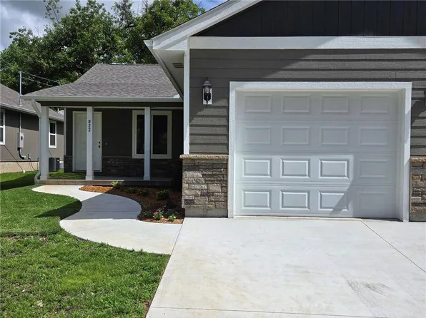 822 Carolina St, Neodesha, KS 66757