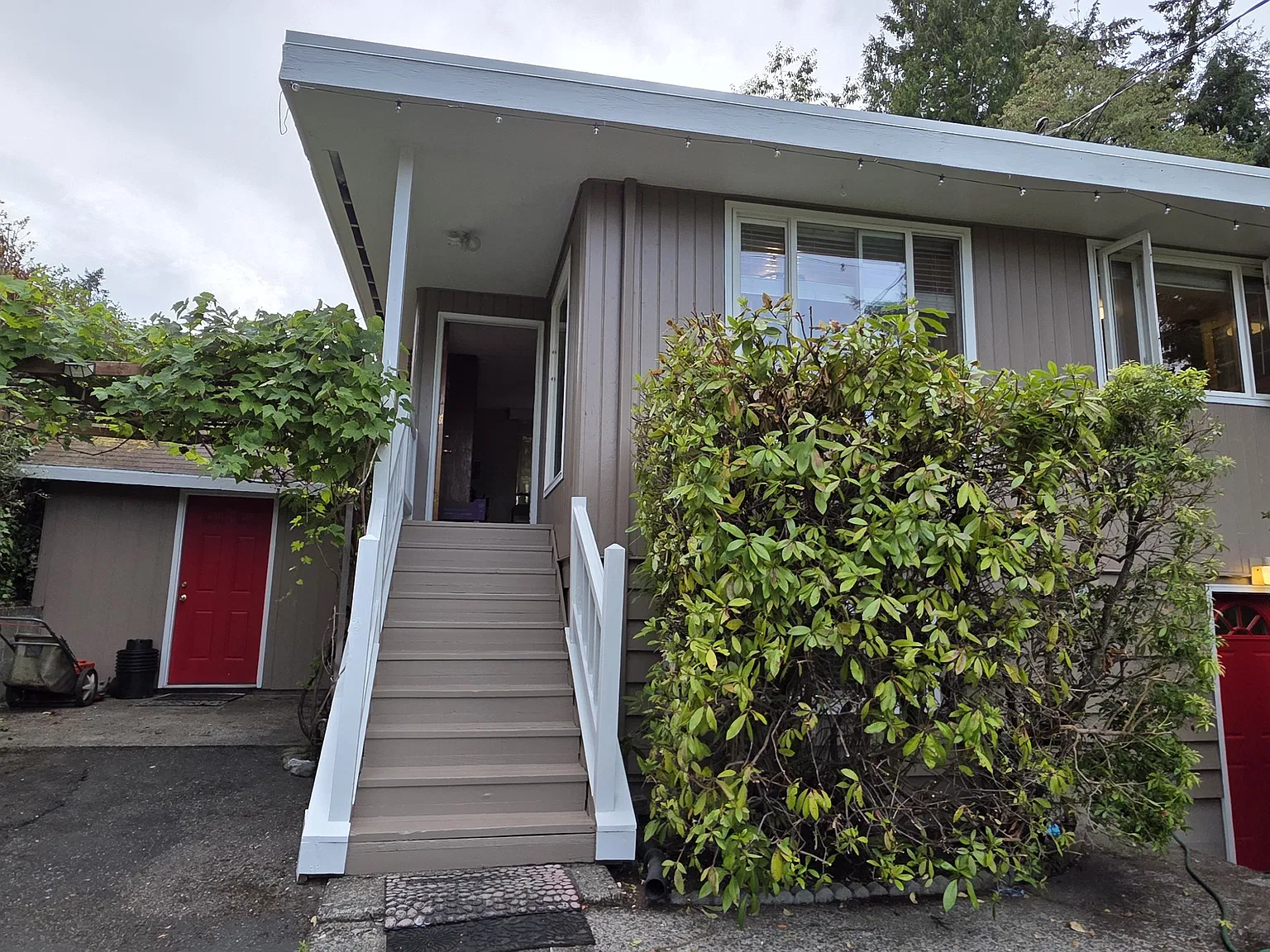 927 108th Ave SE — Photo 2