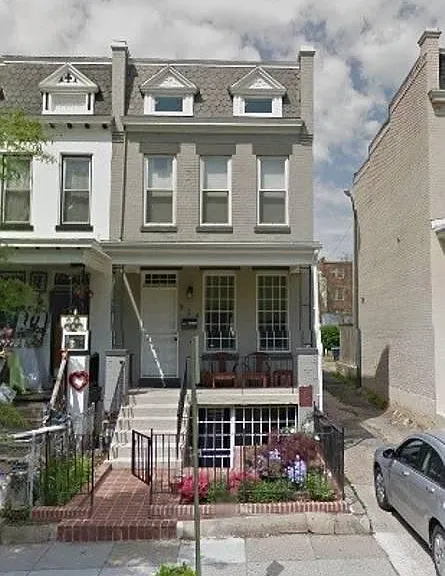 924 8th St NE #B — Photo 1