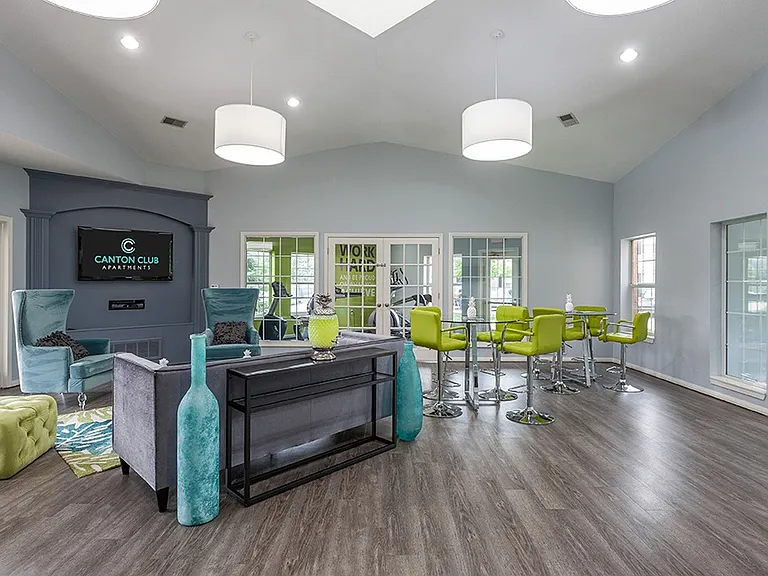 Canton Club Apartments - Canton, MI — Photo 32