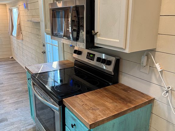 5th image of 801 N Main St #2
