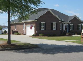 1607 Linden Ln, Lumberton, NC 28358