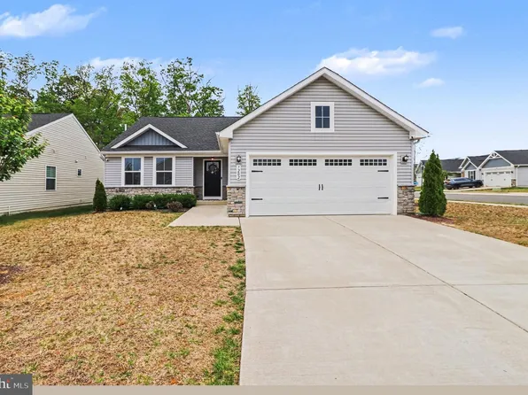 7202 Parchment Cir, Ruther Glen, VA 22546