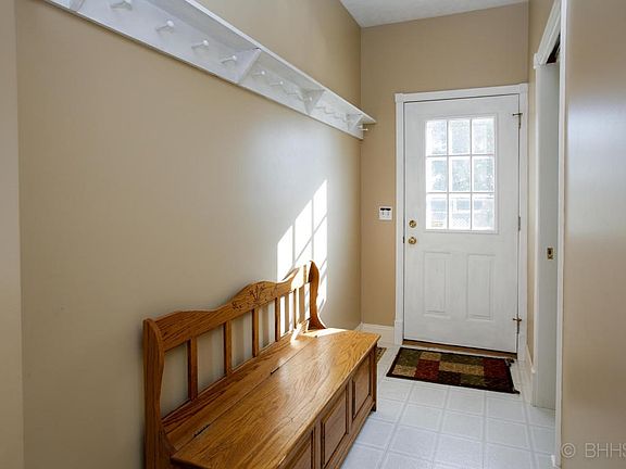 2607 28th st-104