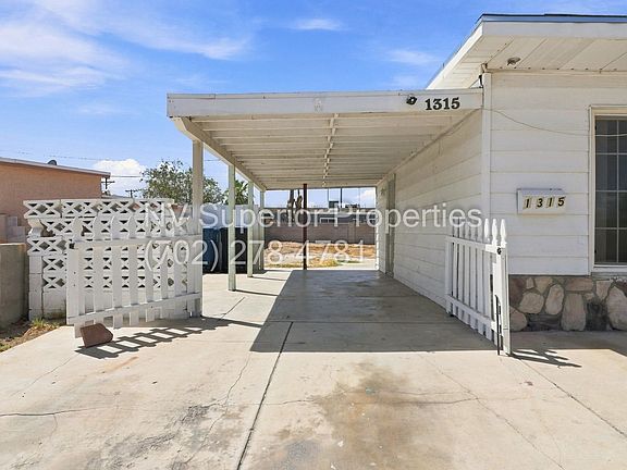 3rd image of 1315 Oakwood Ave
