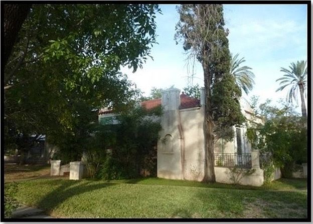 2nd image of 1302 Rosario St