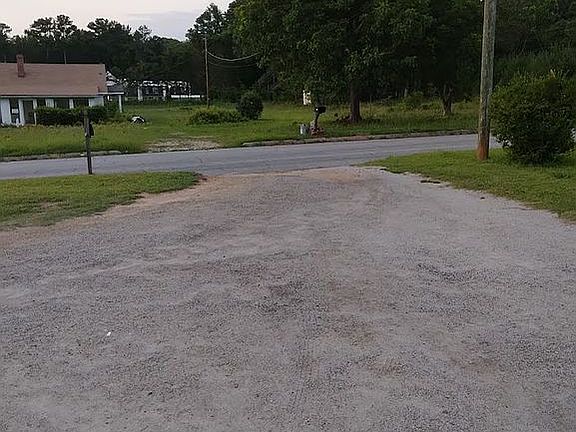 3rd image of 204 Laprade Rd