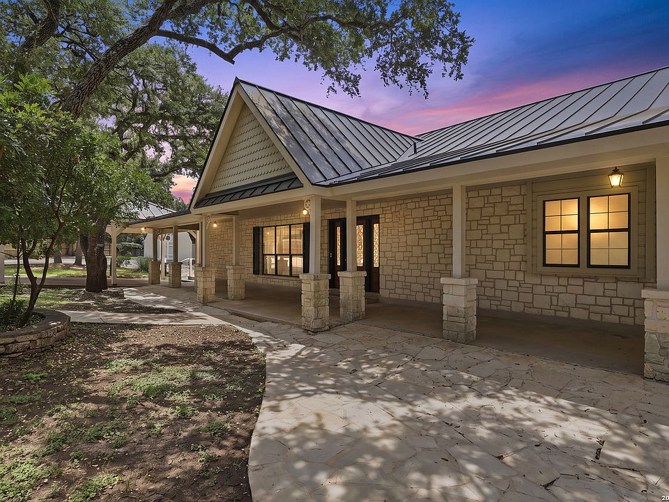 1st image of 28225 ROYAL ASCOT DR