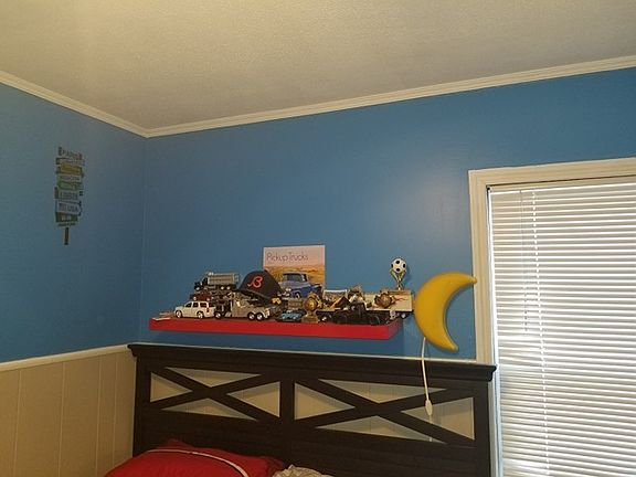 3rd image of 438 47th Ave