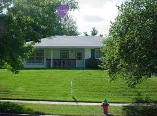 506 S 19th St, Leavenworth, KS 66048