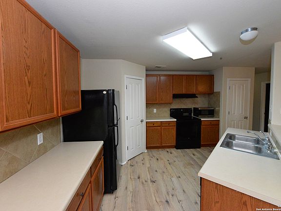 3rd image of 4931 BRADEN GATE