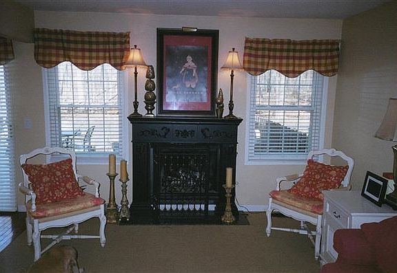 LIVING ROOM W/ VIEW OF PRIVATE WOODS