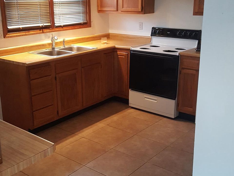 2nd image of 111 S Pennsylvania Ave APT 1