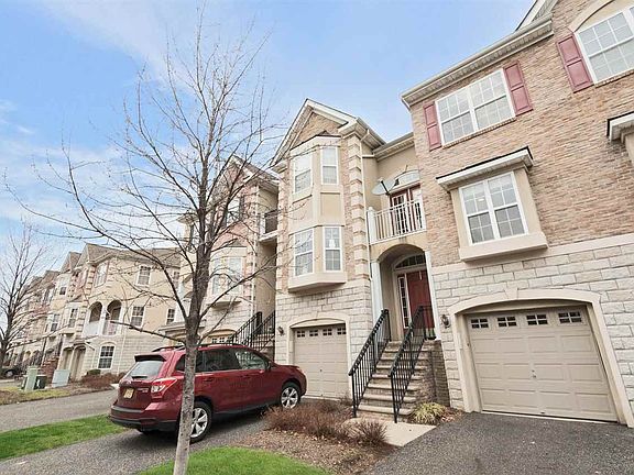 2nd image of 114 Osprey Ct #114