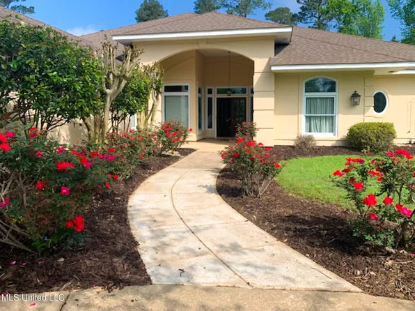 1039 Oakleigh Dr, Summit, MS 39666