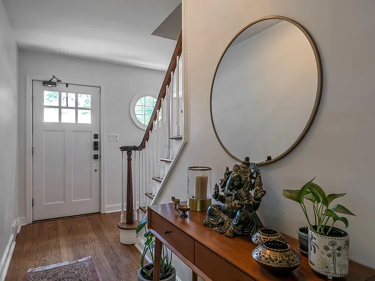 496 Lincoln Ave — Photo 7
