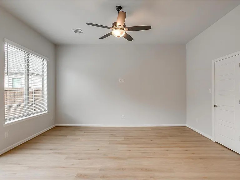 10434 Peonia St — Photo 23