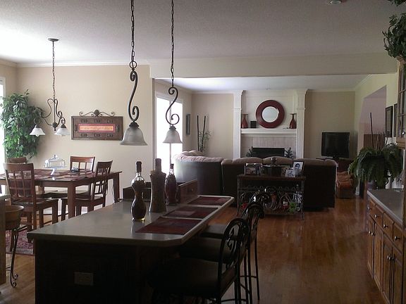 4th image of 10704 Merion Dr