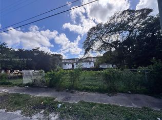 2771 NW 44th St, Miami, FL 33142