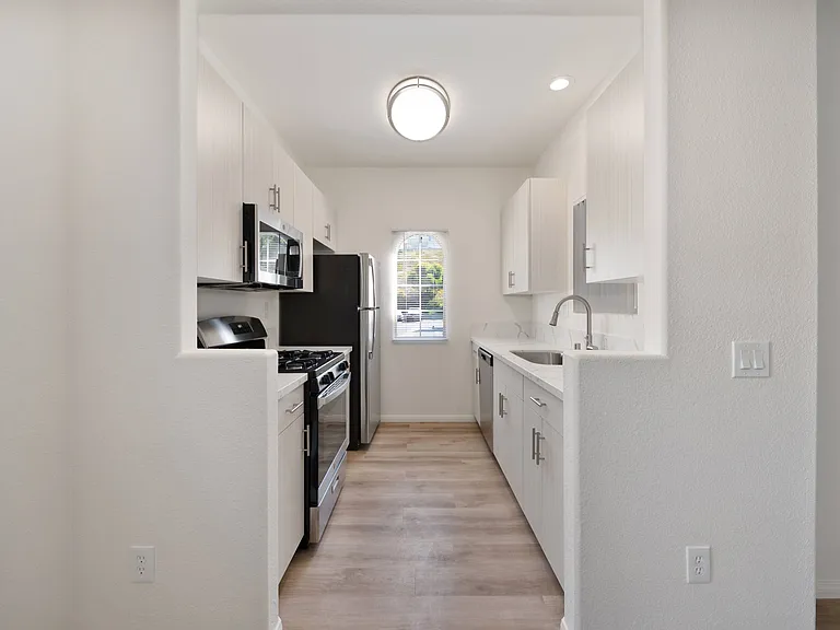 The Landing at Ocean View Hills — Photo 6
