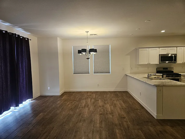 3218 W Glendale Ave #36 — Photo 5