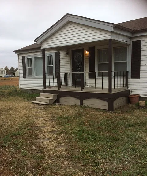 4305 Gladys Dr — Photo 3