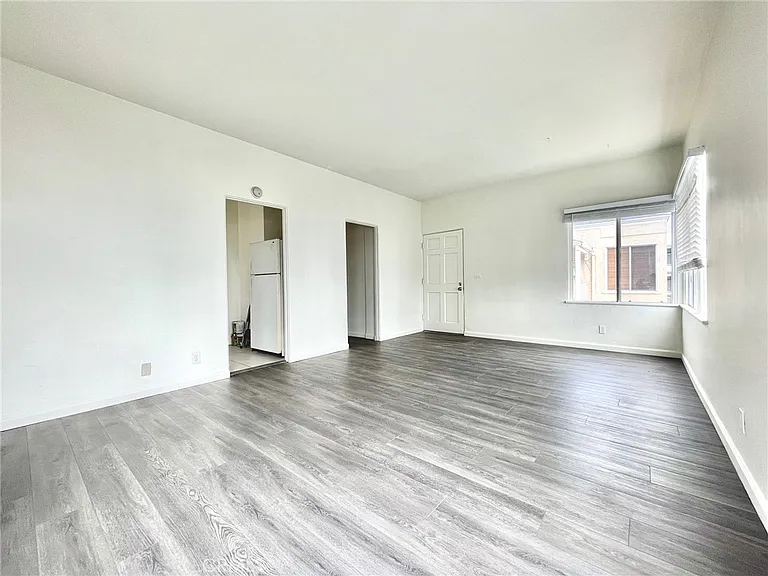 364 Cliff Dr #7 — Photo 5
